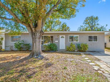 218 80TH AVENUE N, ST PETERSBURG, FL 33702