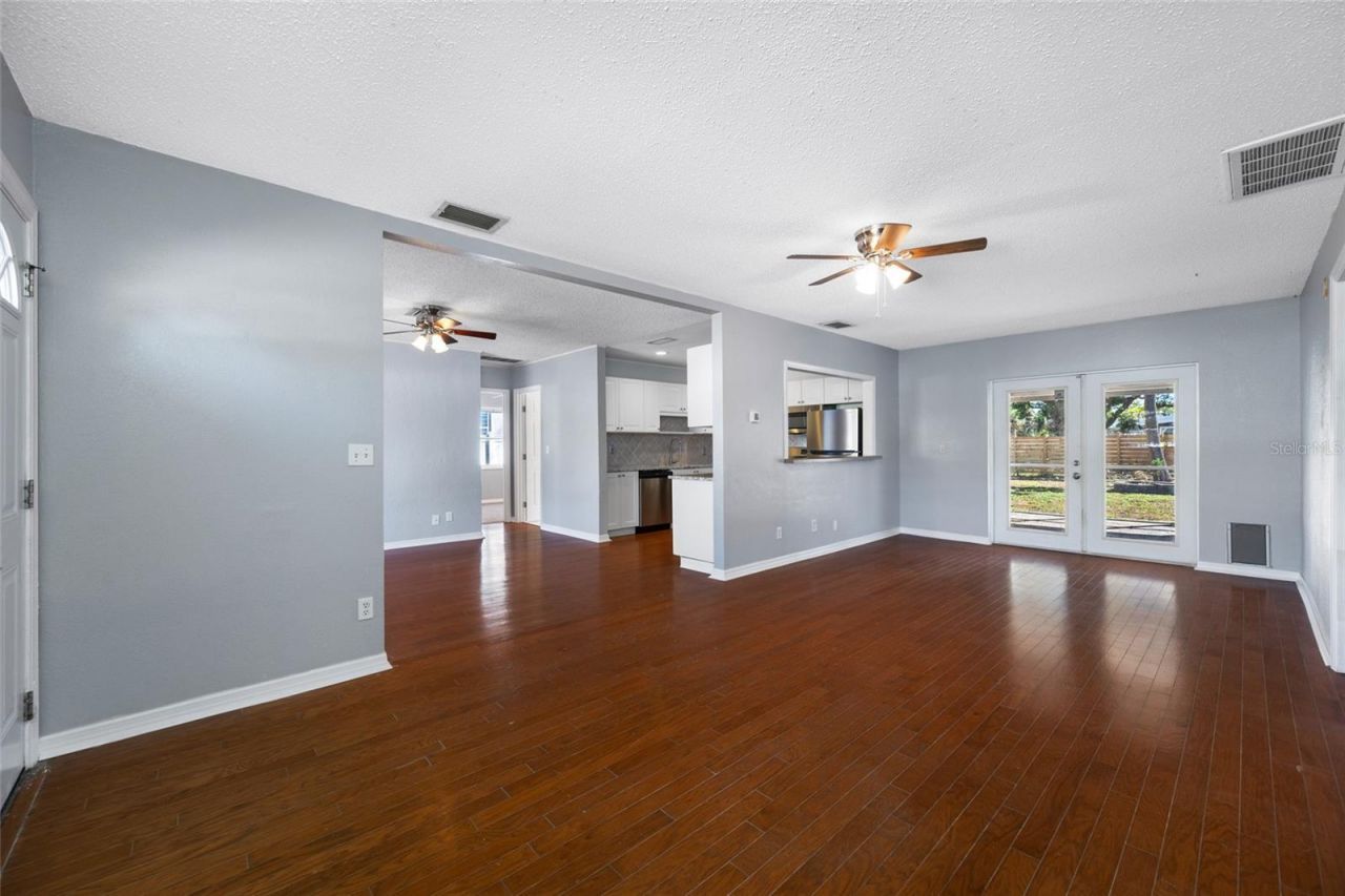 218 80th Avenue N, Saint Petersburg, FL 33702 Photo