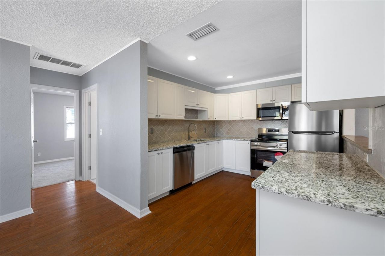 218 80th Avenue N, Saint Petersburg, FL 33702 Photo