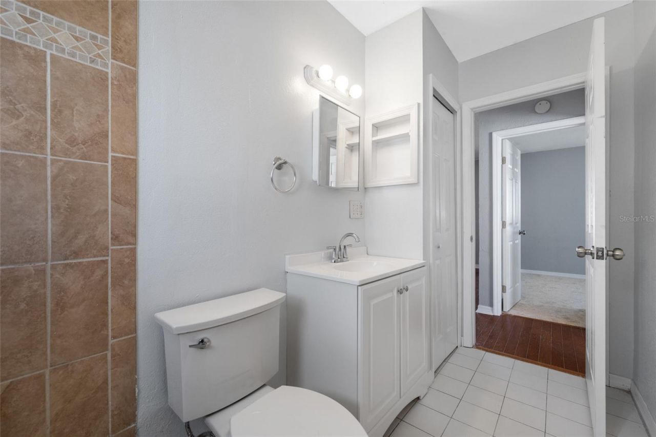 218 80th Avenue N, Saint Petersburg, FL 33702 Photo