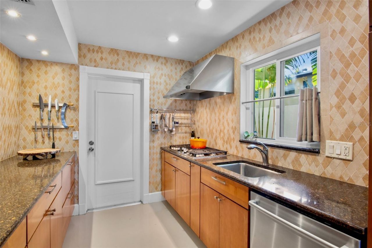 1516 Oak Street, Sarasota, FL 34236 Photo