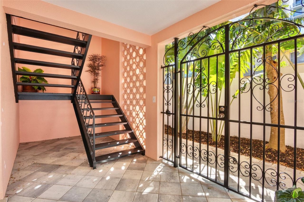 1516 Oak Street, Sarasota, FL 34236 Photo