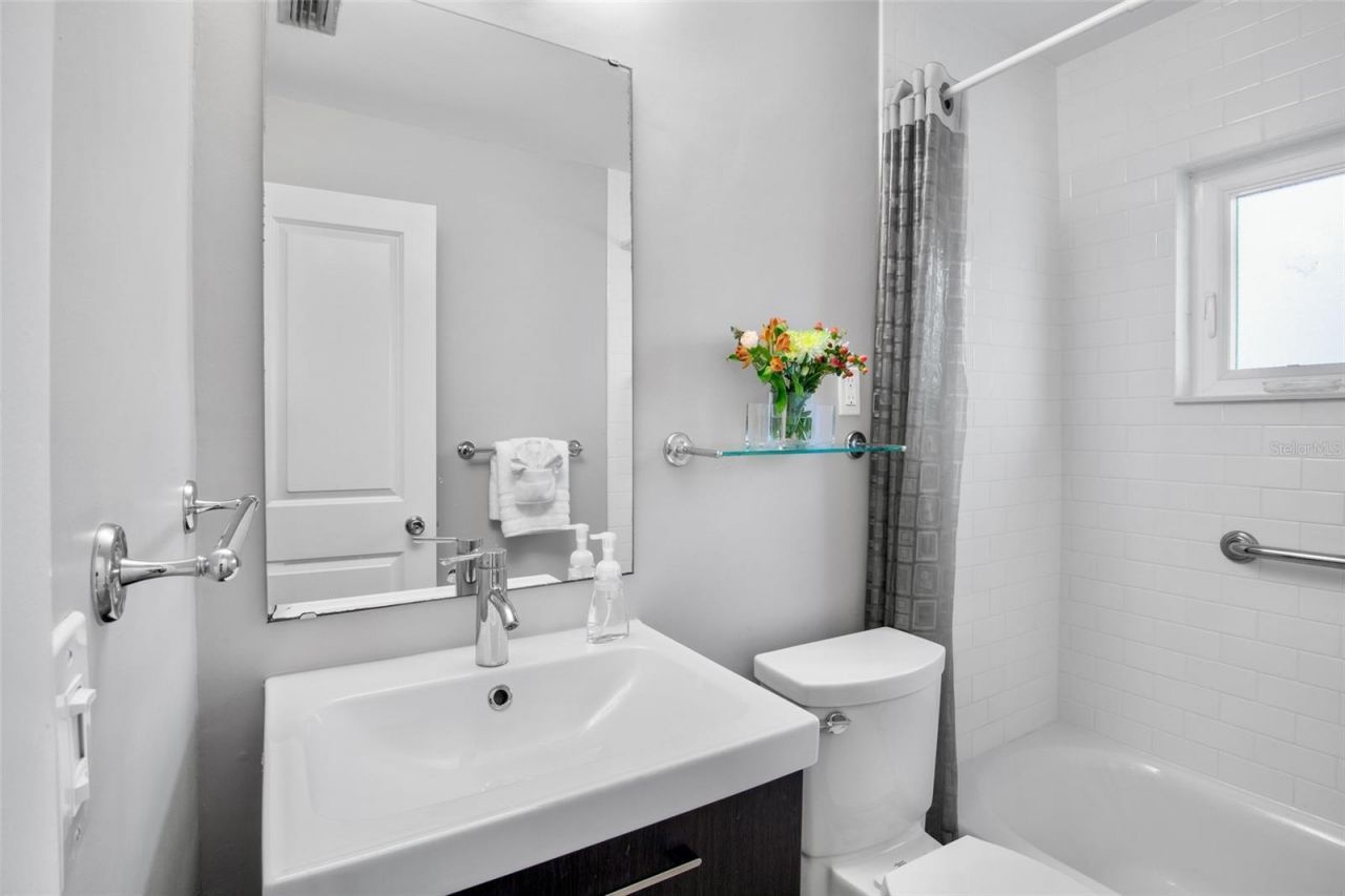 1516 Oak Street, Sarasota, FL 34236 Photo