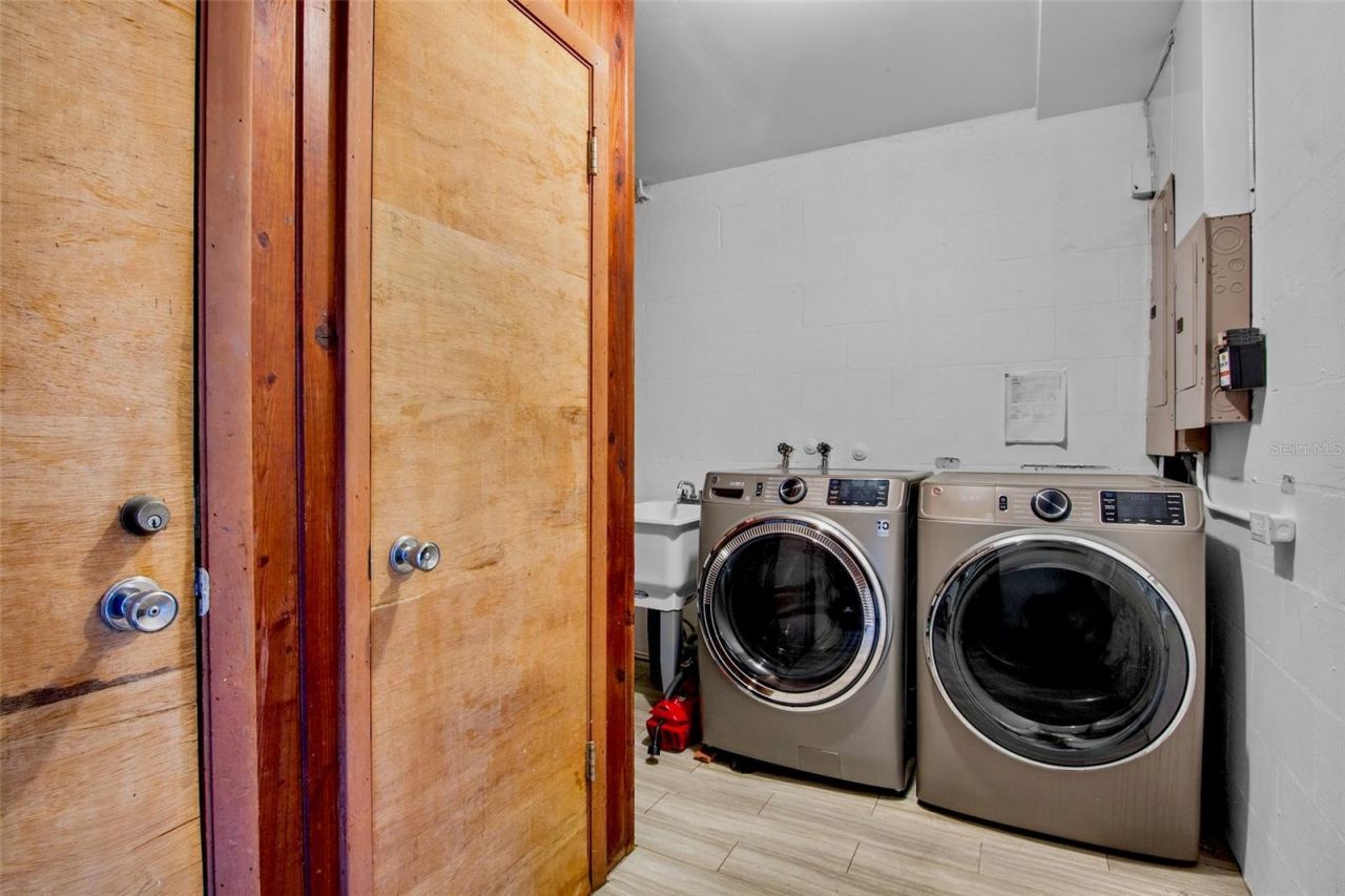 1516 Oak Street, Sarasota, FL 34236 Photo