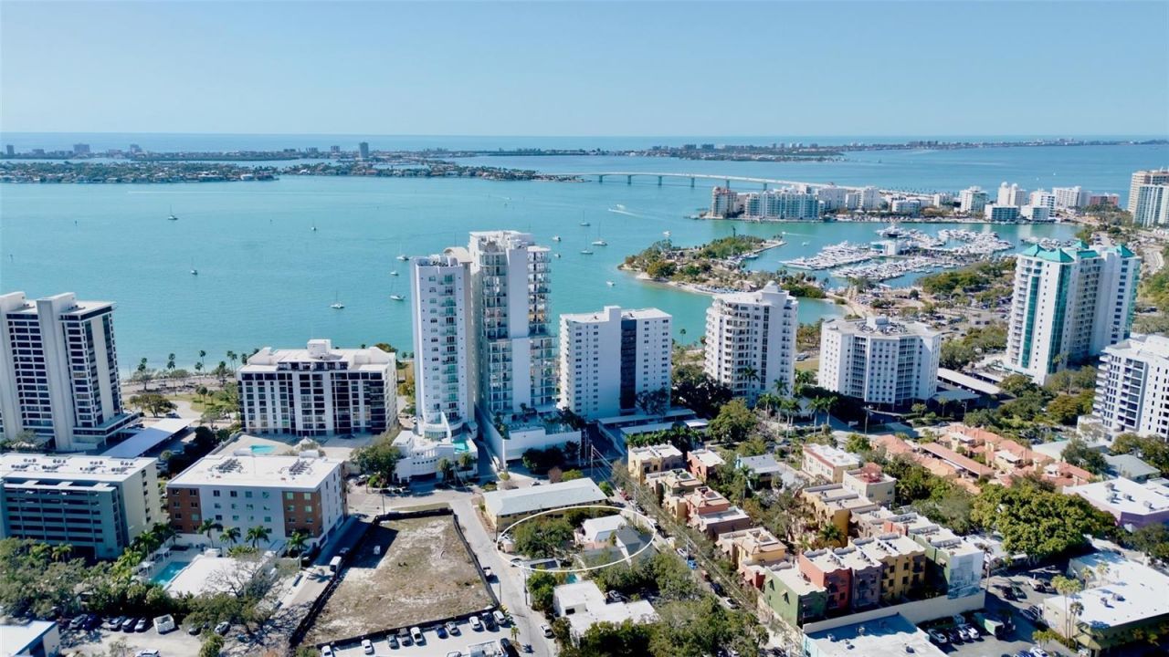 1516 Oak Street, Sarasota, FL 34236 Photo