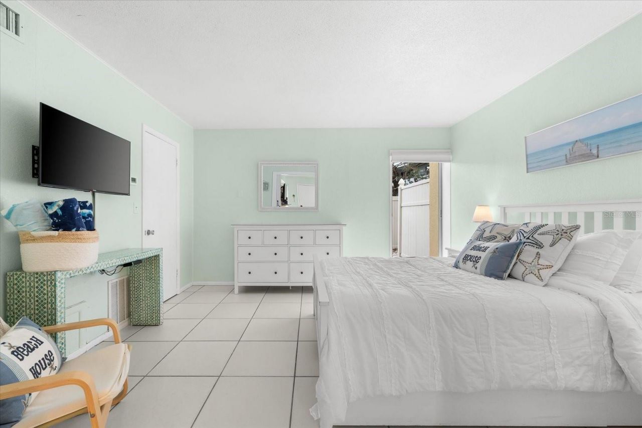 5955 Midnight Pass Road, Unit 4E, Sarasota, FL 34242 Photo