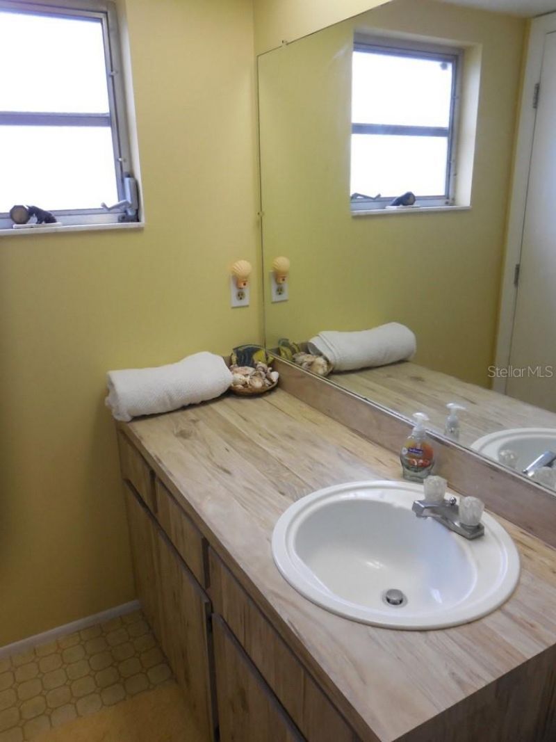 4600 98th Way N, Unit D-309, Saint Petersburg, FL 33708 Photo