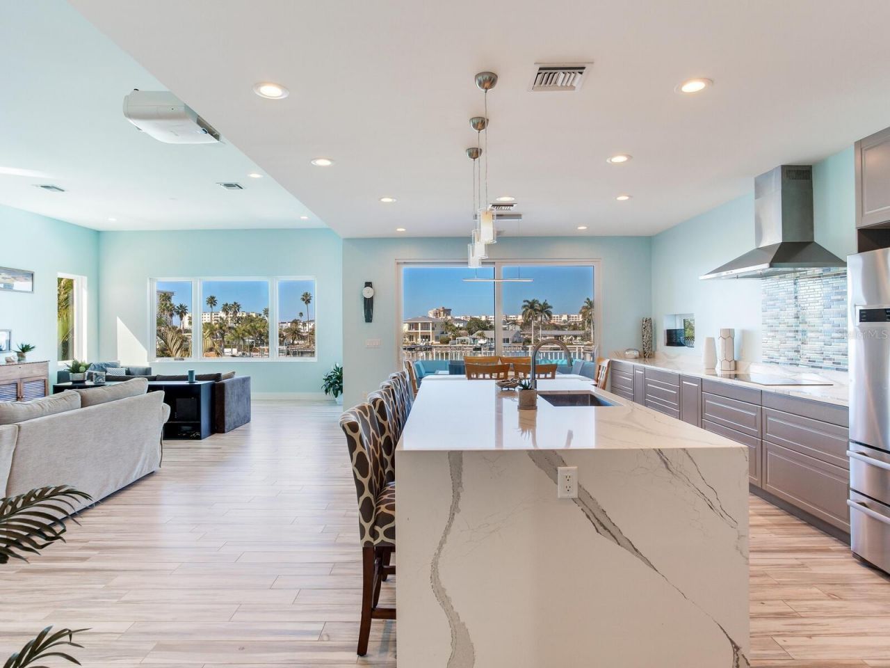 208 171st Avenue E, North Redington Beach, FL 33708 Photo