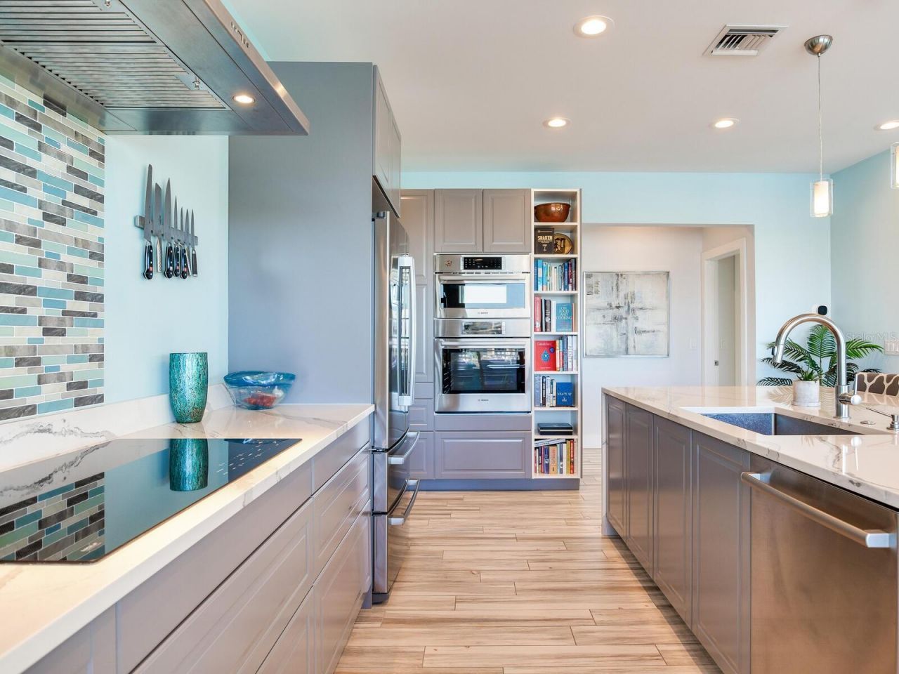 208 171st Avenue E, North Redington Beach, FL 33708 Photo