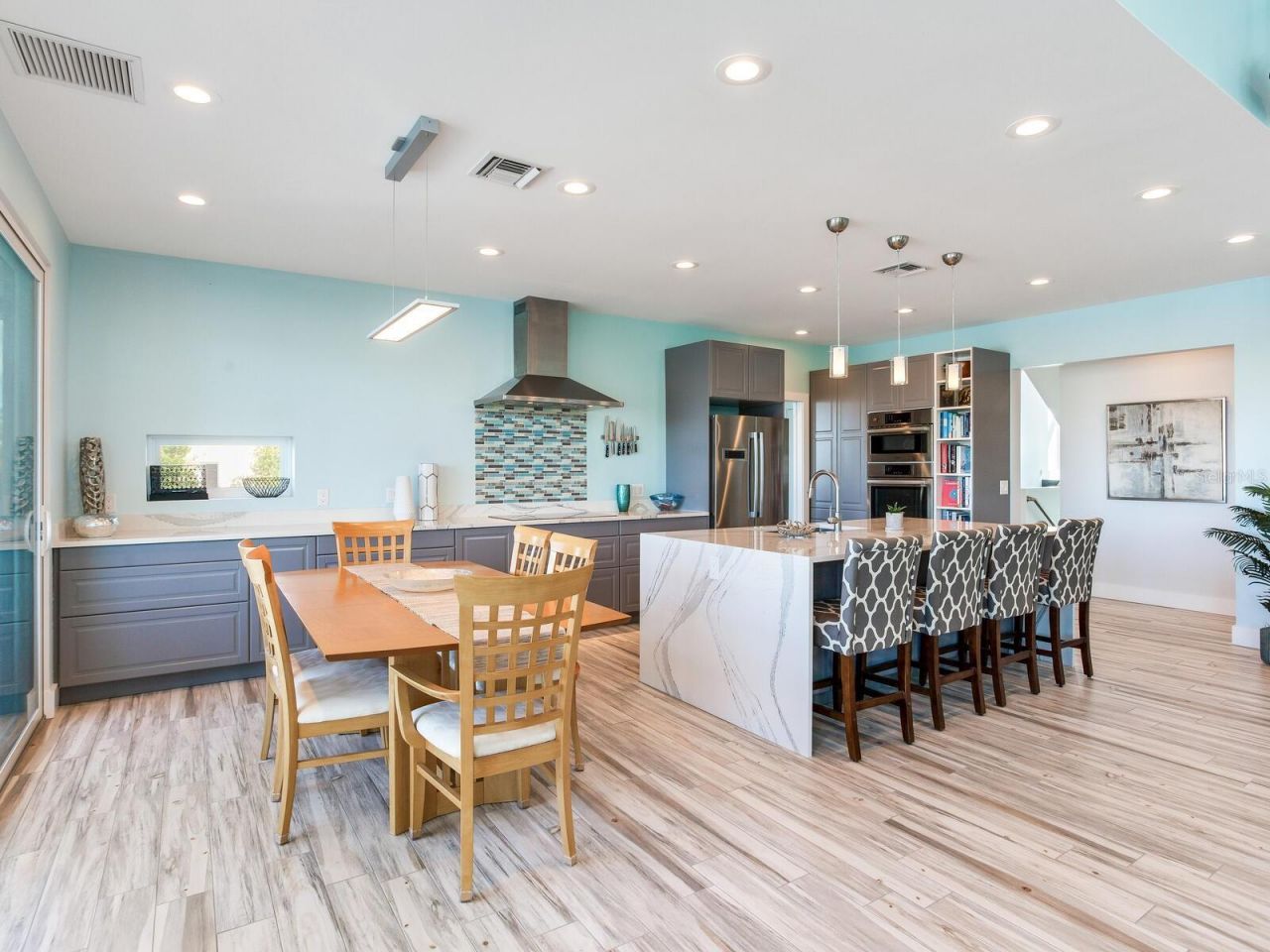 208 171st Avenue E, North Redington Beach, FL 33708 Photo