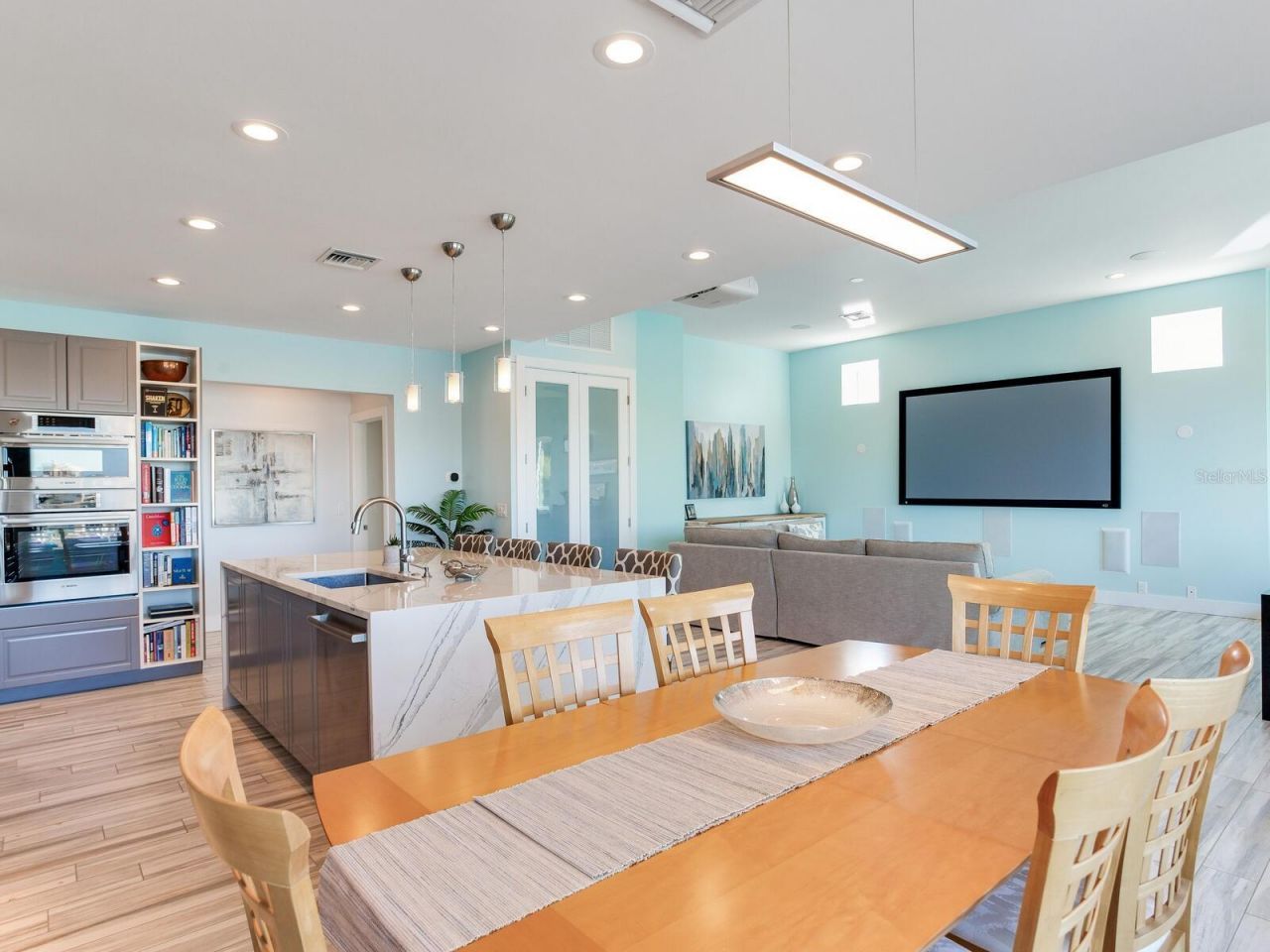 208 171st Avenue E, North Redington Beach, FL 33708 Photo