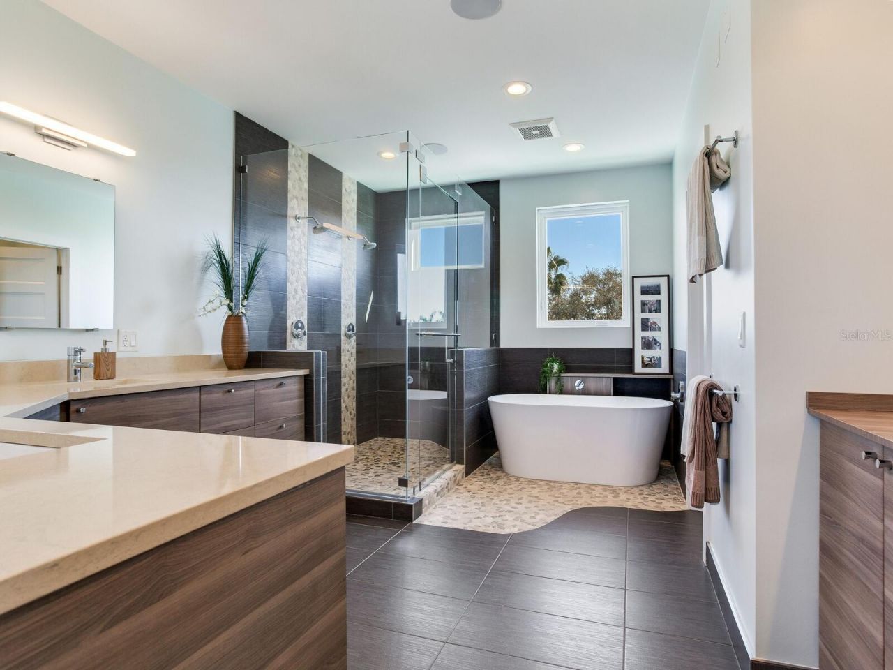 208 171st Avenue E, North Redington Beach, FL 33708 Photo