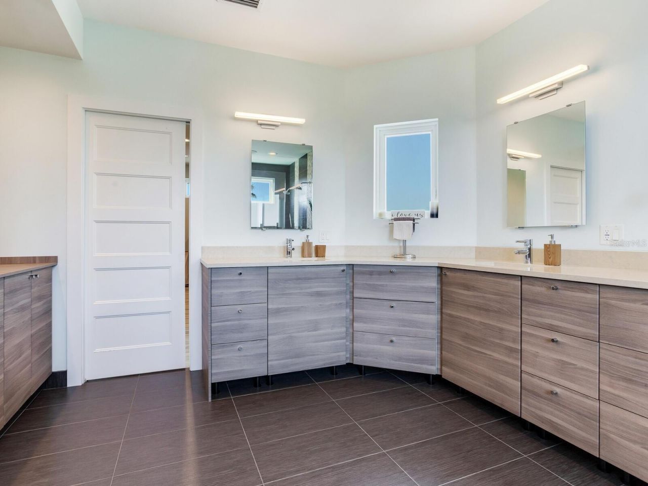 208 171st Avenue E, North Redington Beach, FL 33708 Photo