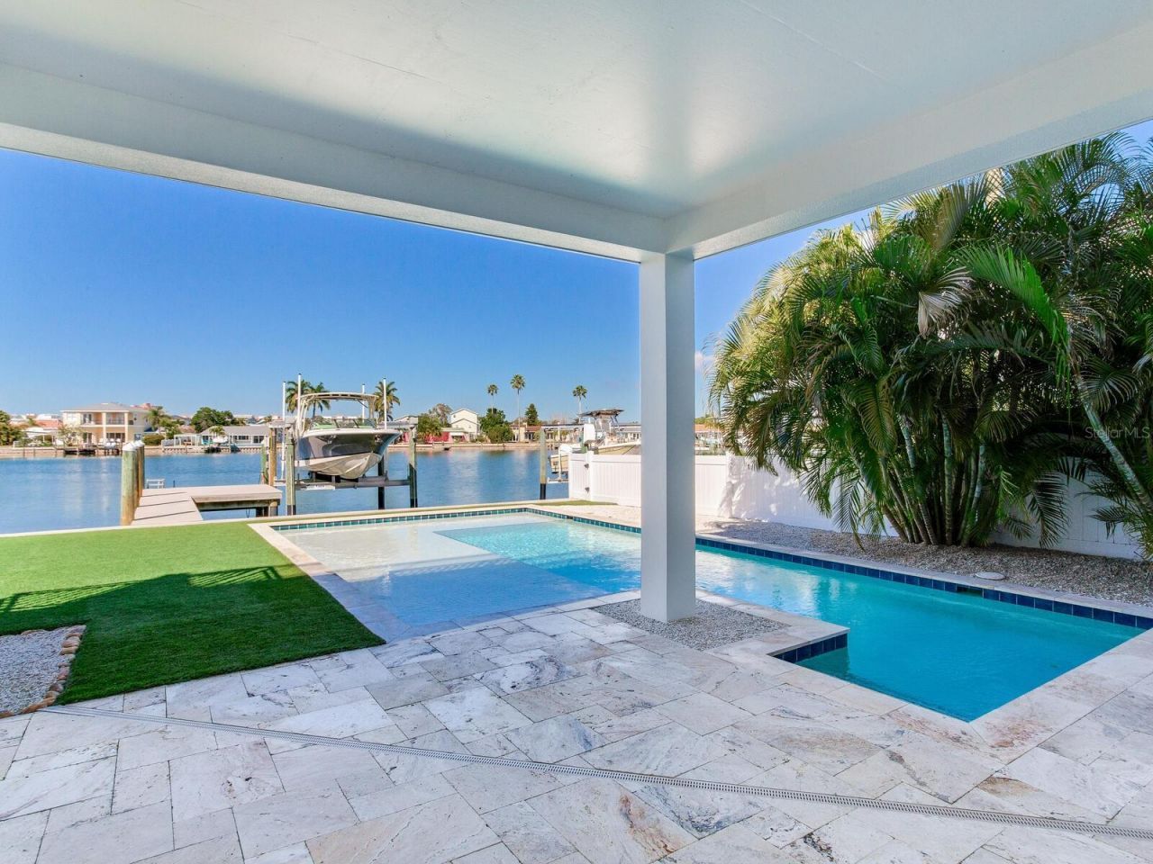 208 171st Avenue E, North Redington Beach, FL 33708 Photo