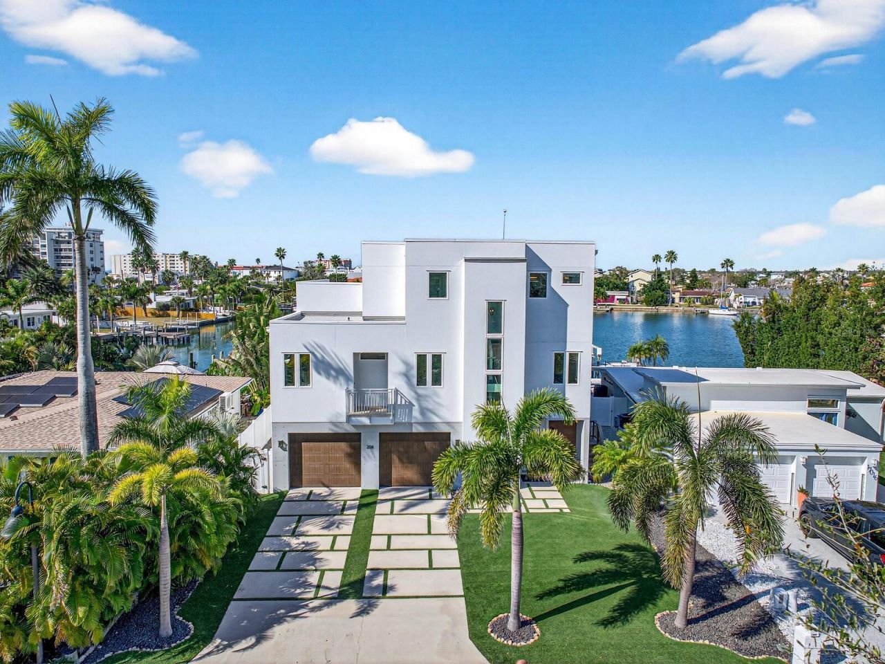 208 171st Avenue E, North Redington Beach, FL 33708 Photo