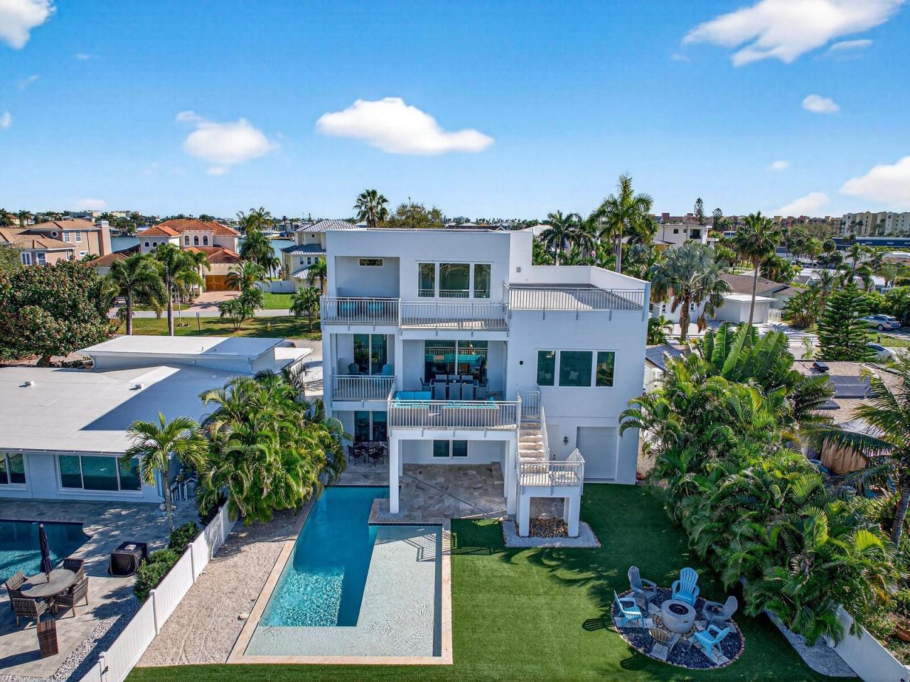 208 171st Avenue E, North Redington Beach, FL 33708 Photo