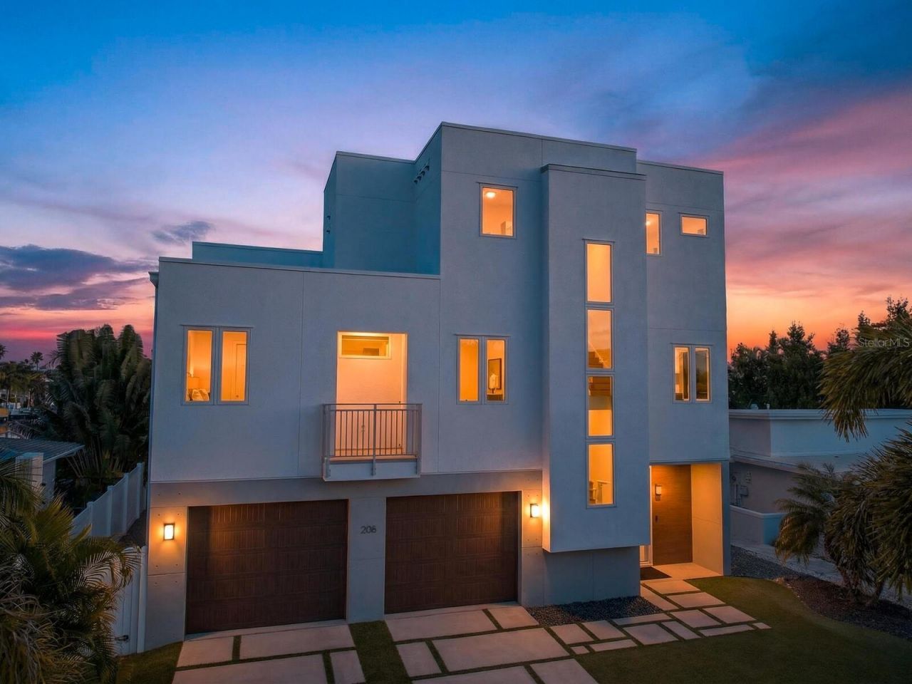 208 171st Avenue E, North Redington Beach, FL 33708 Photo