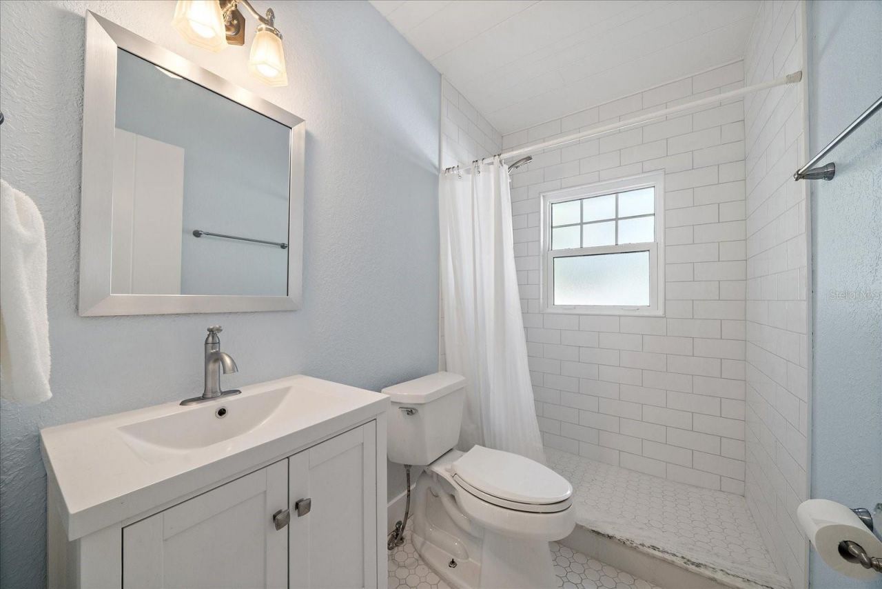 6841 Longboat Drive S, Longboat Key, FL 34228 Photo