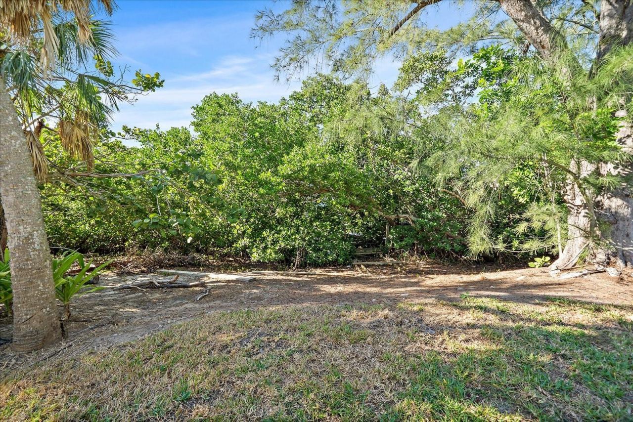 6841 Longboat Drive S, Longboat Key, FL 34228 Photo