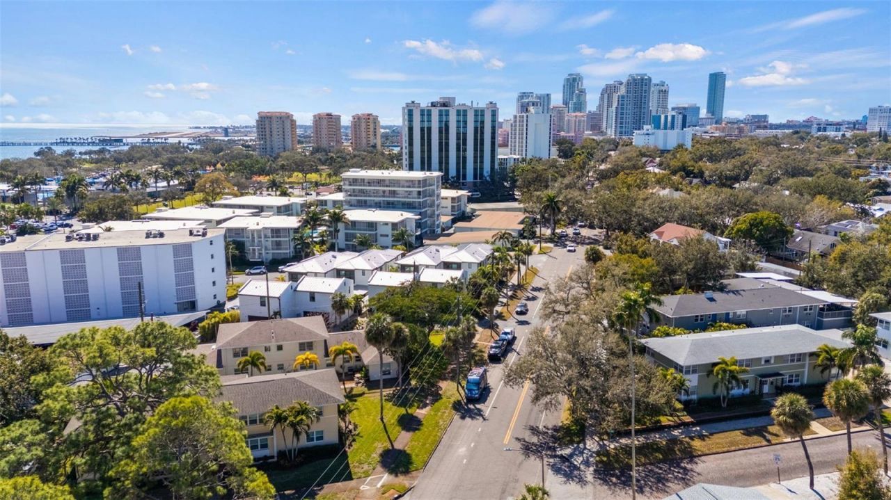 1121 Beach Drive Ne, Saint Petersburg, FL 33701 Photo