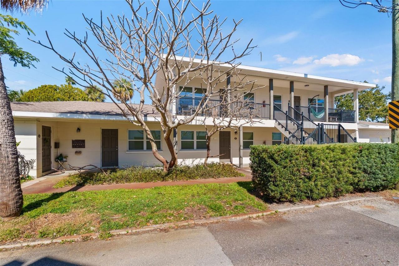 1121 Beach Drive Ne, Saint Petersburg, FL 33701 Photo