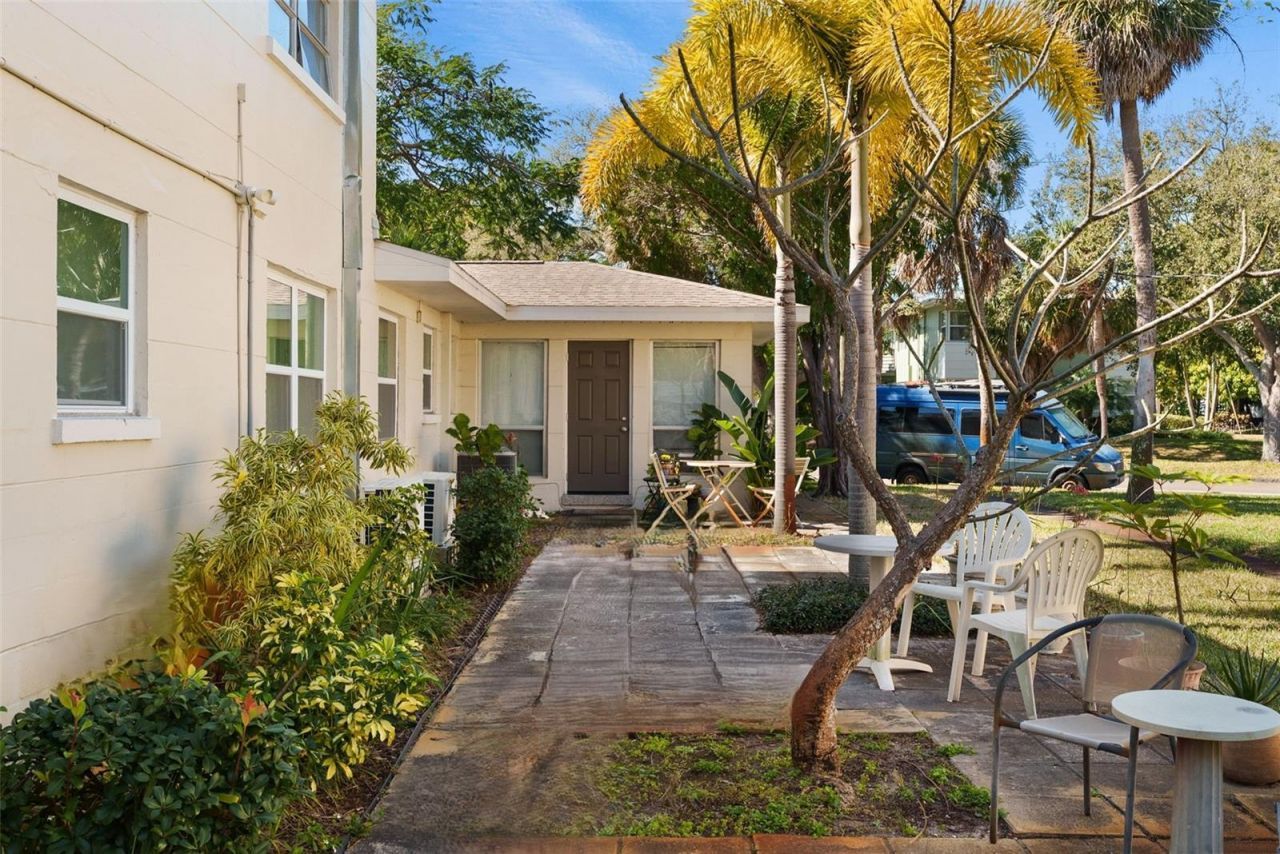 1121 Beach Drive Ne, Saint Petersburg, FL 33701 Photo