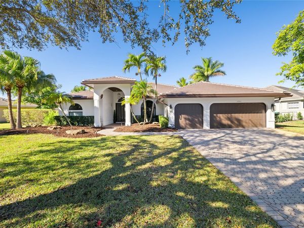 4940 NW 110th Ter, Coral Springs, FL 33076