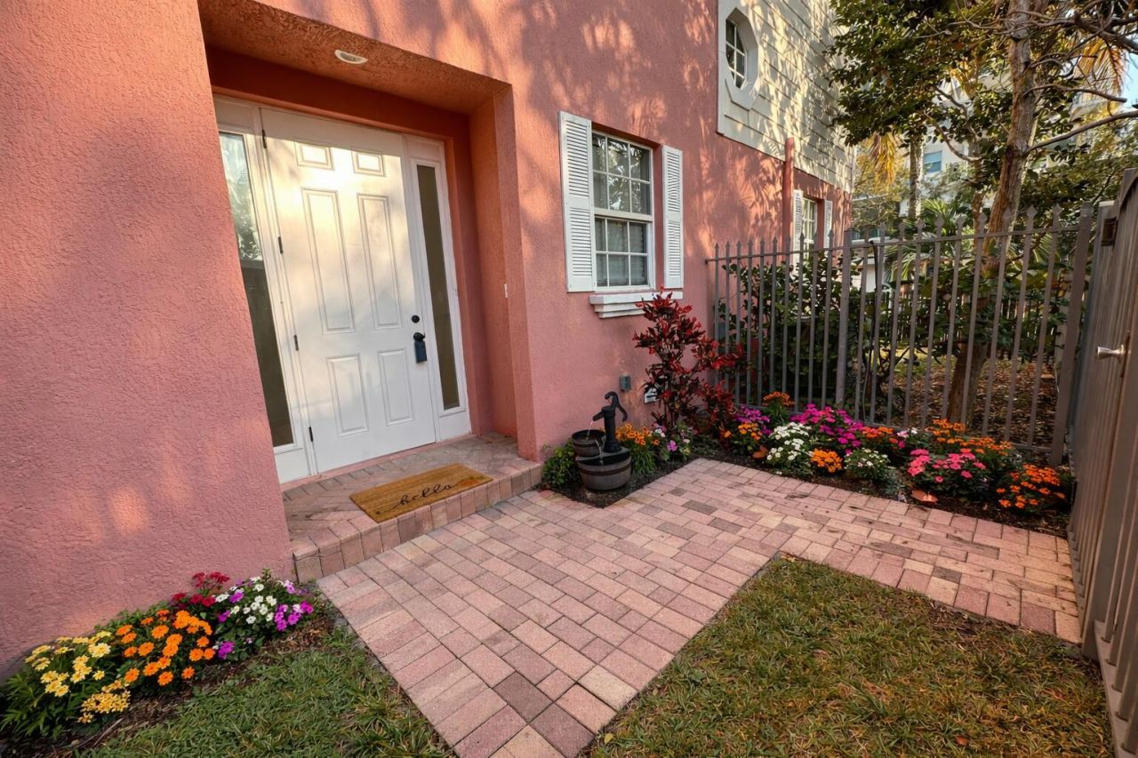 3213 NE 5th Street, Unit 201, Pompano Beach, FL 33062 Photo