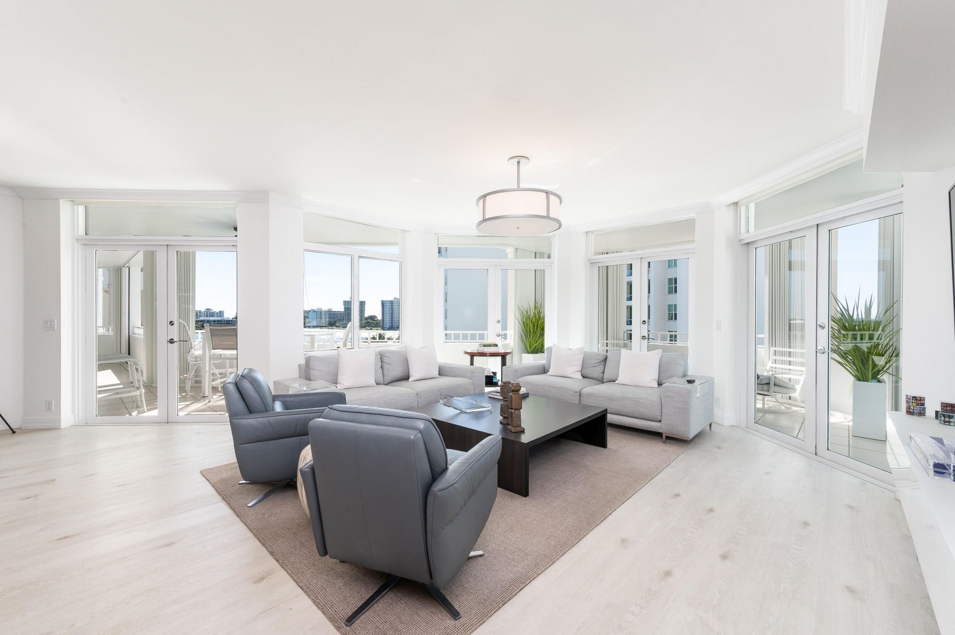 300 SE 5th Avenue, Unit 6110, Boca Raton, FL 33432 Photo