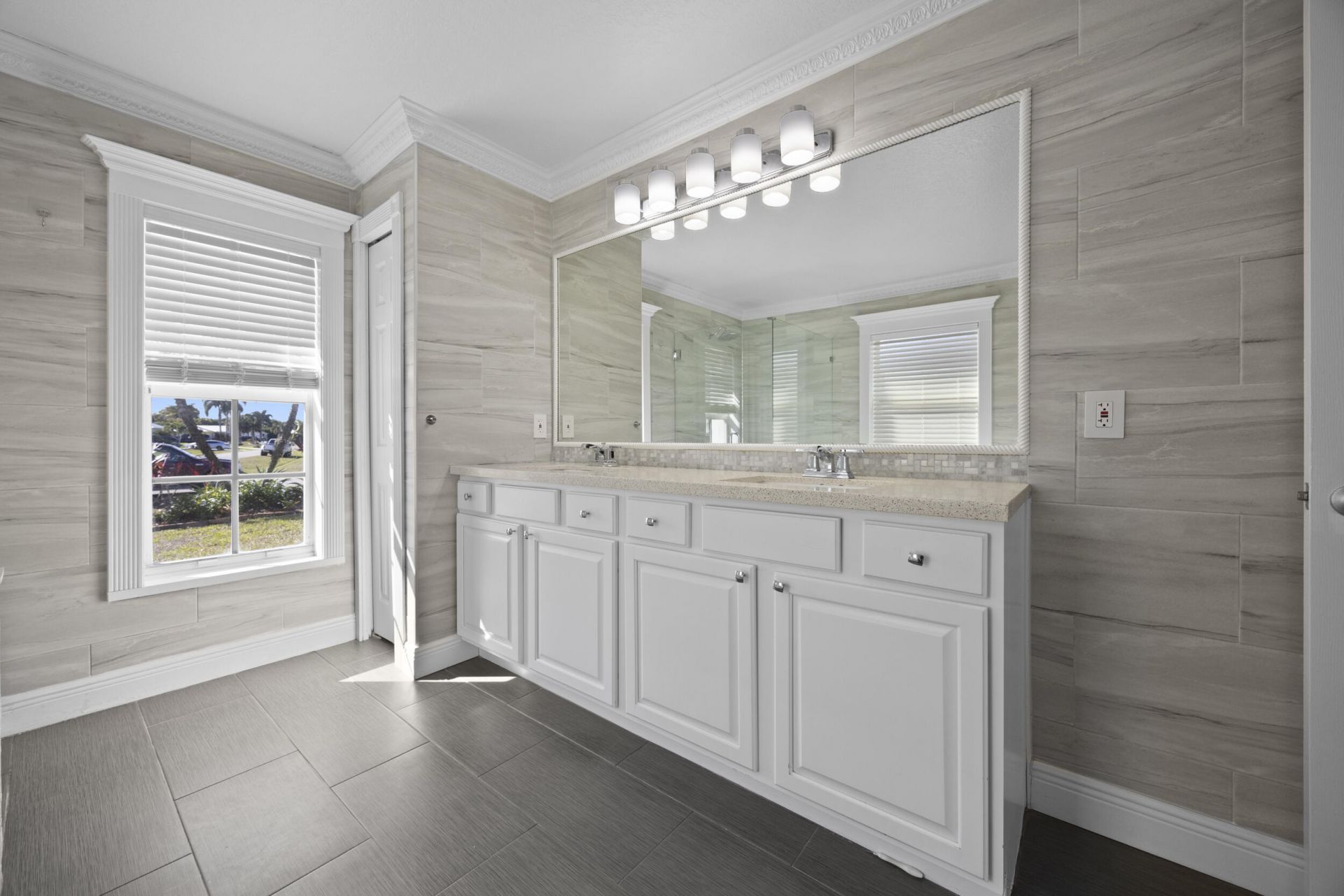 439 SE Nome Drive, Port Saint Lucie, FL 34984 Photo