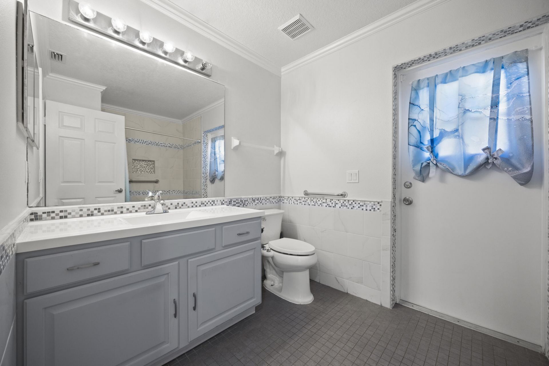 439 SE Nome Drive, Port Saint Lucie, FL 34984 Photo