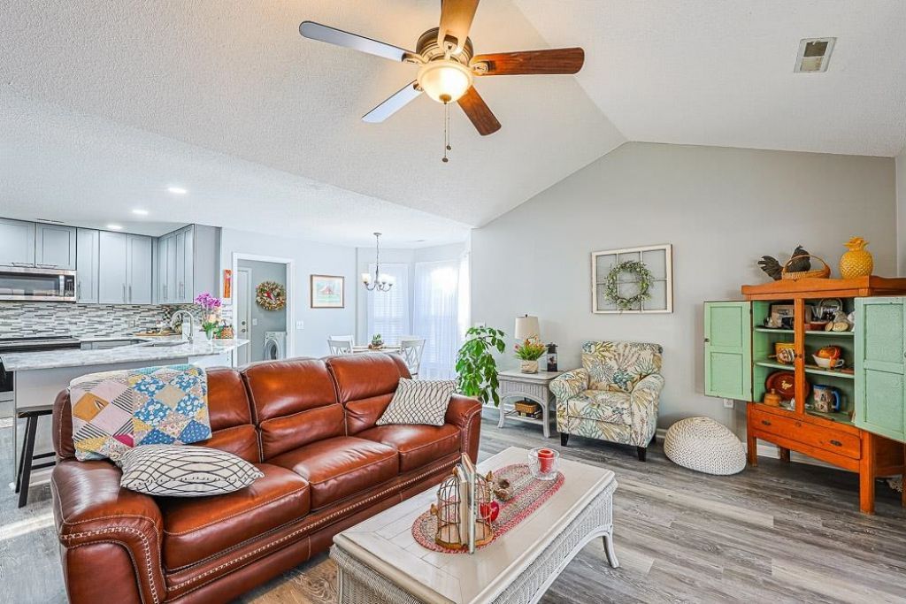 1088 Vestry Dr. Photo 18