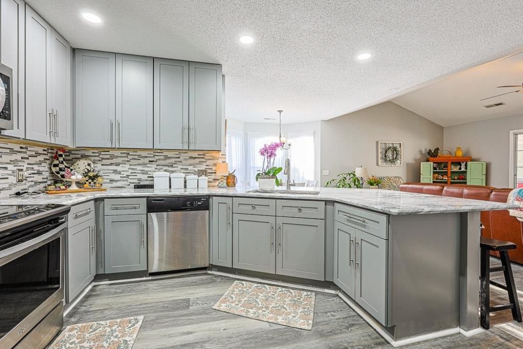 1088 Vestry Dr. Photo 6