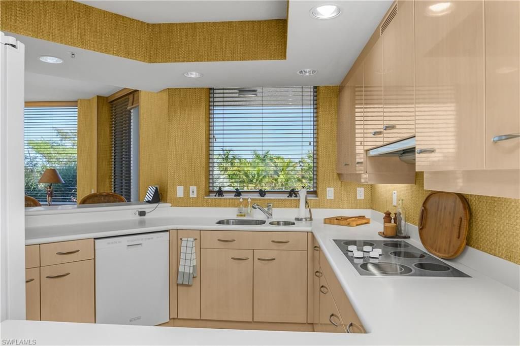 7225 Pelican Bay Blvd, Unit 402, Naples, FL 34108 Photo