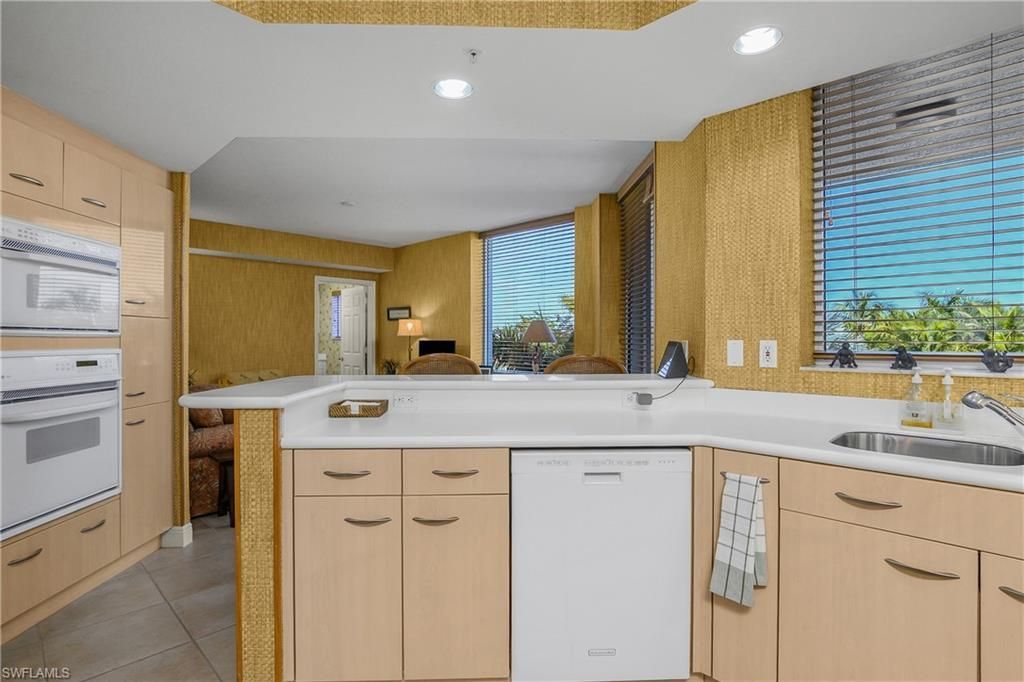 7225 Pelican Bay Blvd, Unit 402, Naples, FL 34108 Photo