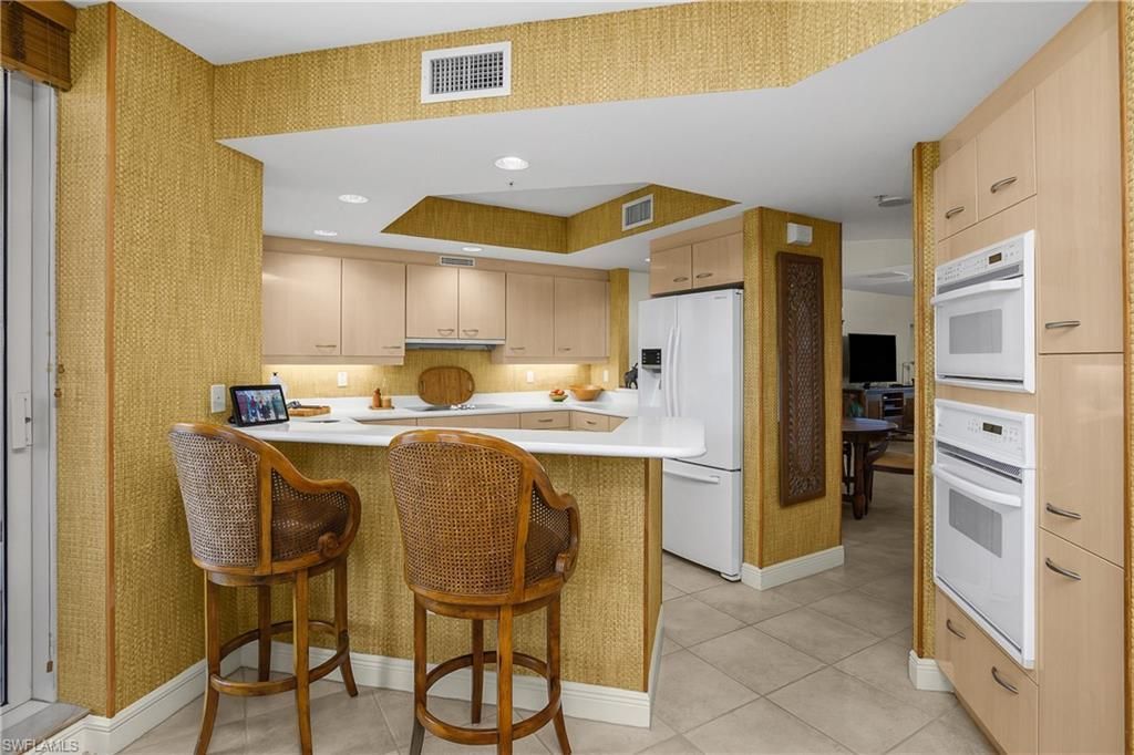 7225 Pelican Bay Blvd, Unit 402, Naples, FL 34108 Photo