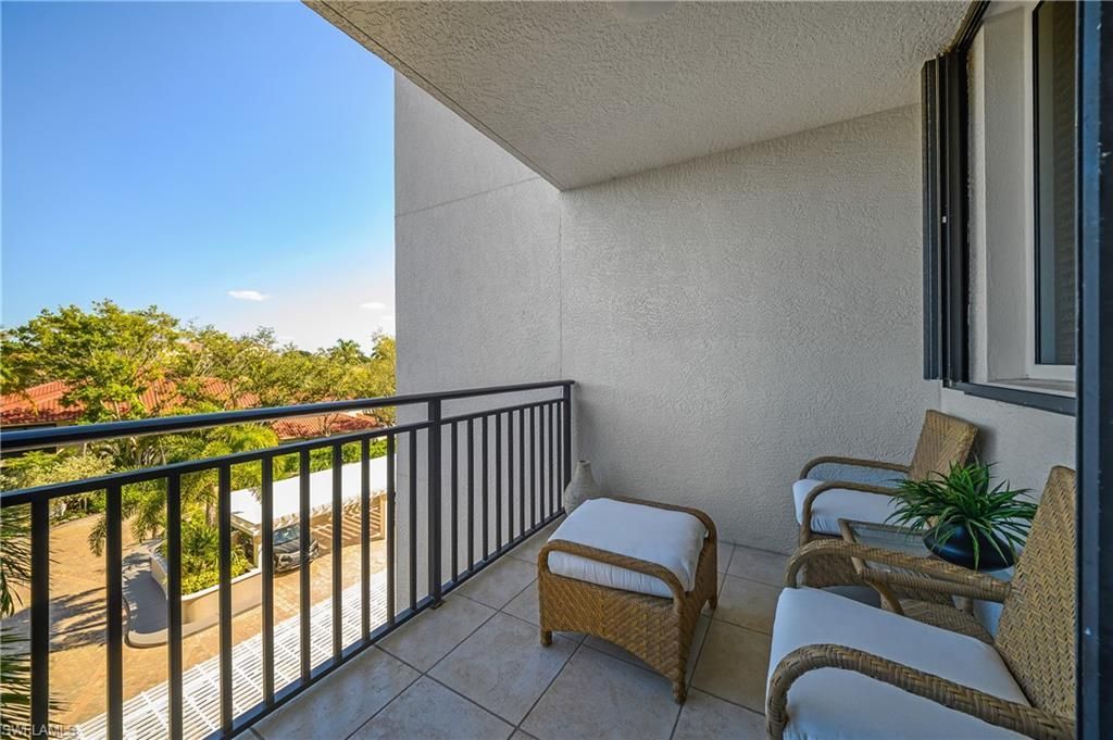 7225 Pelican Bay Blvd, Unit 402, Naples, FL 34108 Photo