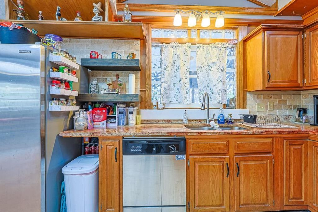 95 Channing Dr. Photo 8