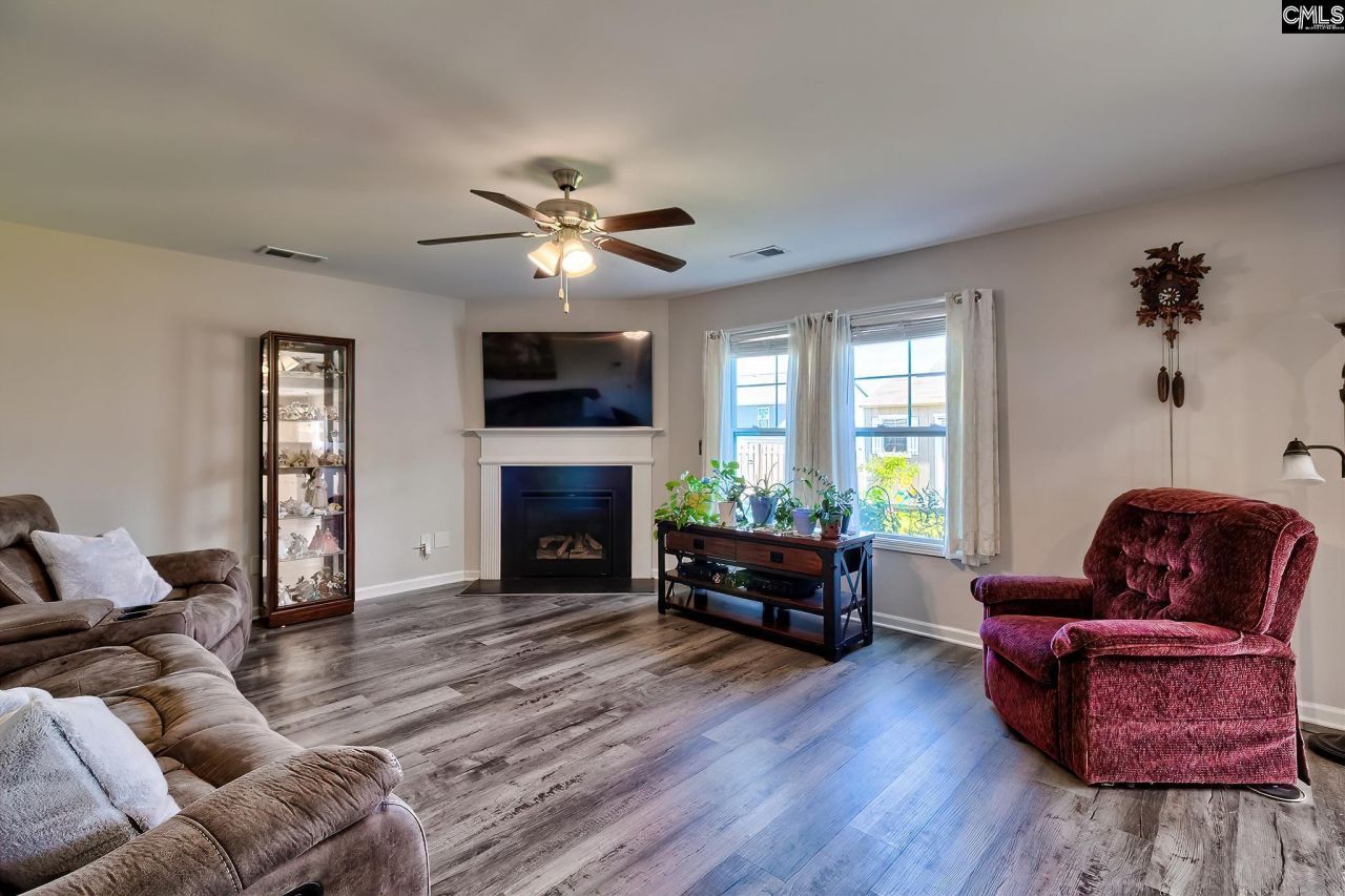 14 Manchurian Court  Photo 12