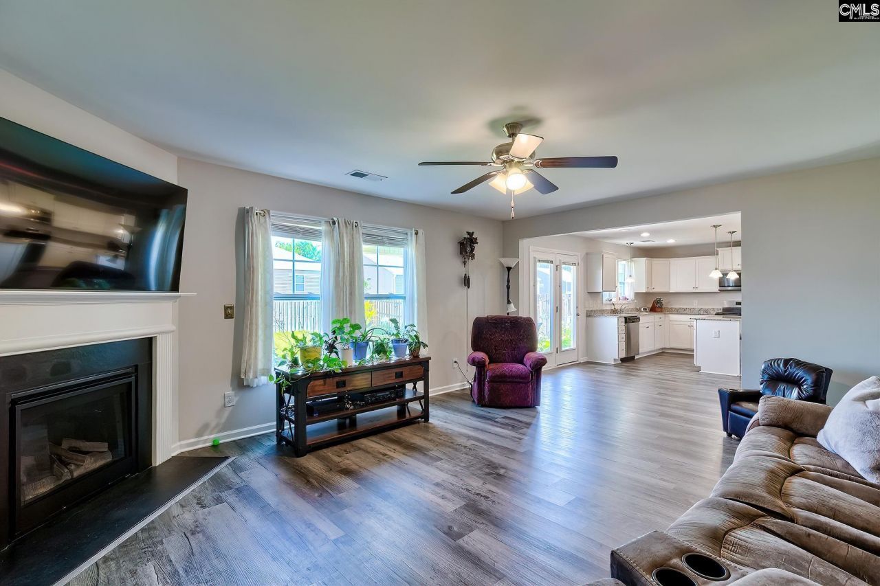 14 Manchurian Court  Photo 14