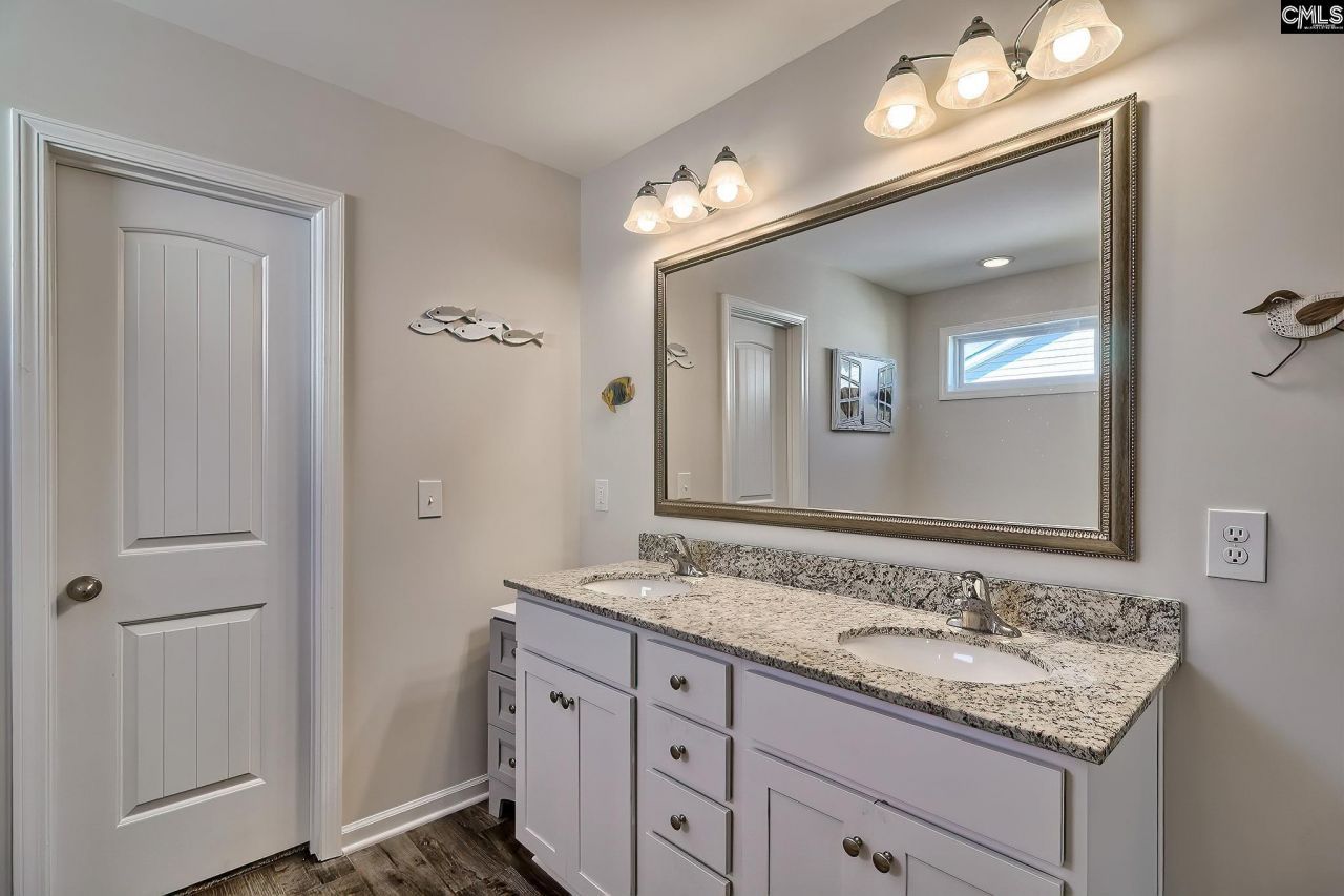 14 Manchurian Court  Photo 18