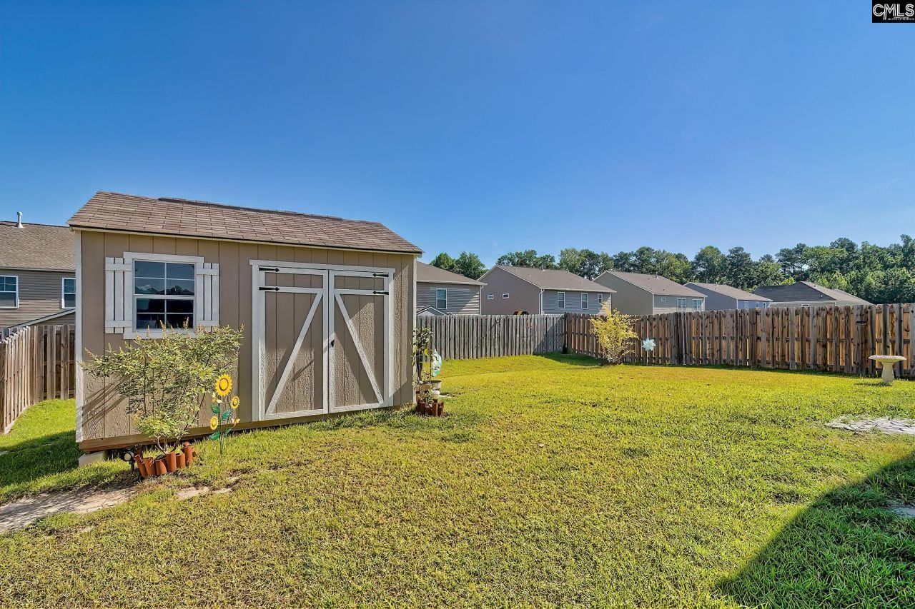 14 Manchurian Court  Photo 31