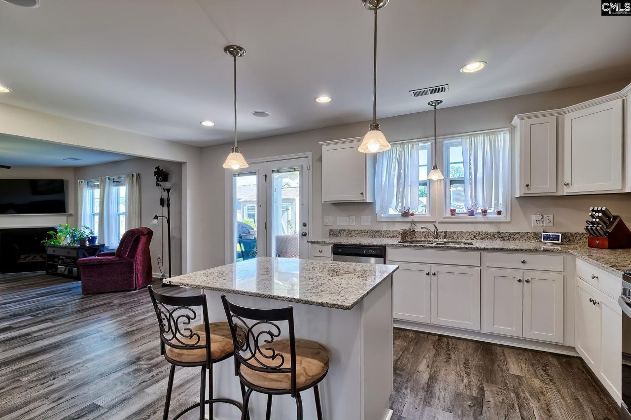 14 Manchurian Court  Photo 8