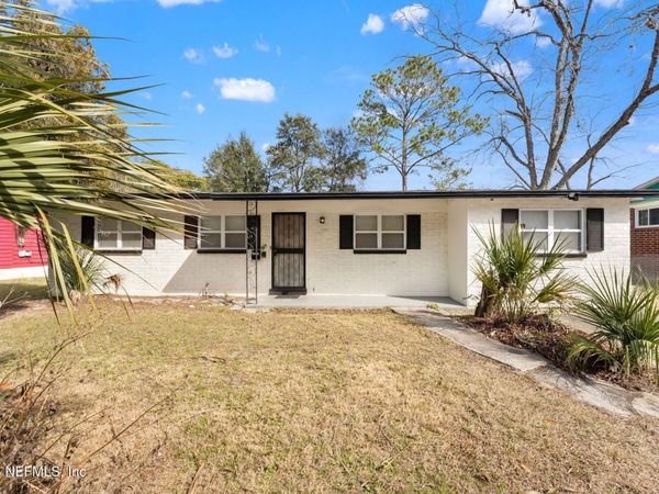 5017 DOSTIE Drive S, Jacksonville, FL 32209