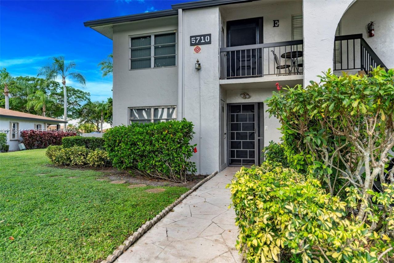 5710 Princess Palm Ct, Unit A, Delray Beach, FL 33484 Photo