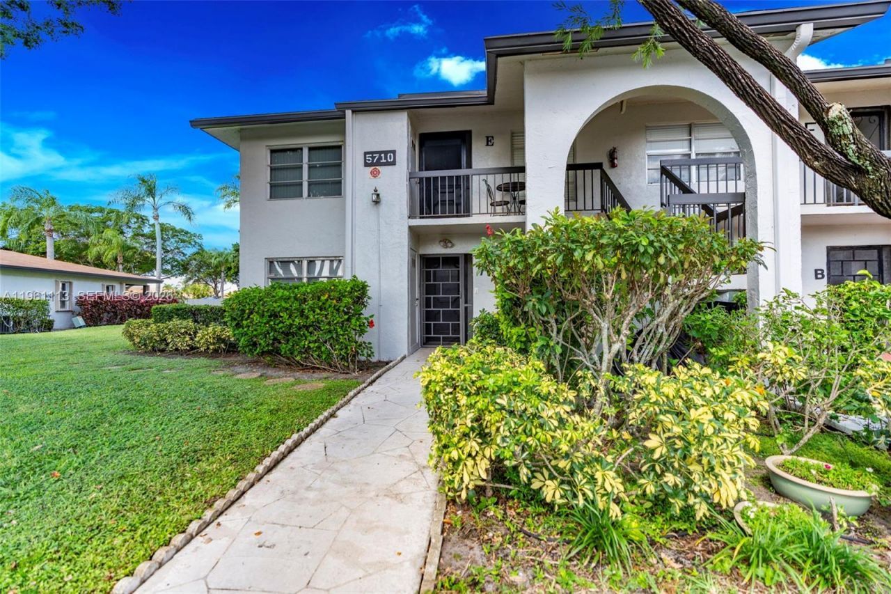 5710 Princess Palm Ct, Unit A, Delray Beach, FL 33484 Photo