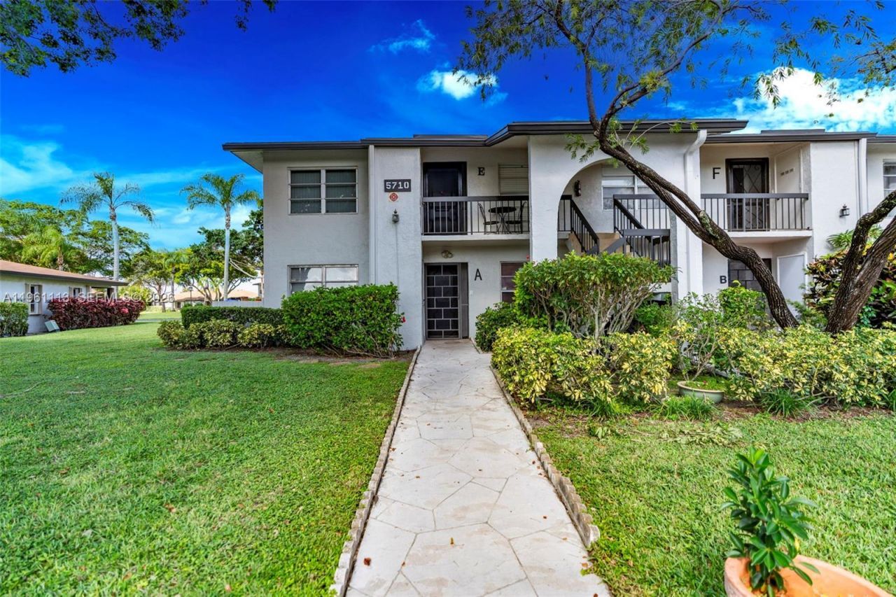 5710 Princess Palm Ct, Unit A, Delray Beach, FL 33484 Photo