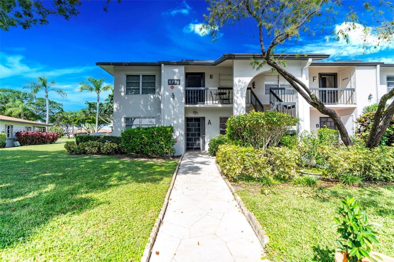 5710 Princess Palm Ct, Unit A, Delray Beach, FL 33484 Photo