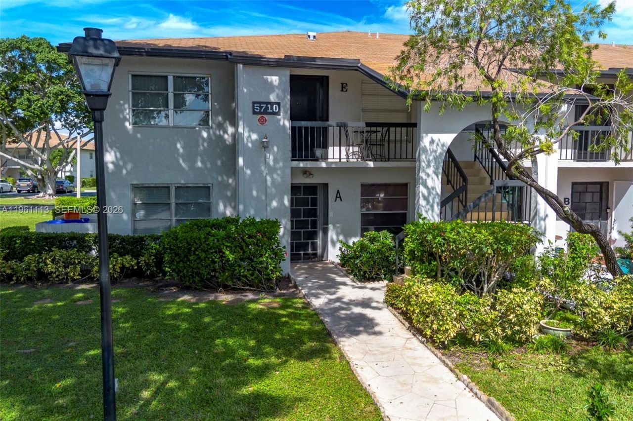 5710 Princess Palm Ct, Unit A, Delray Beach, FL 33484 Photo