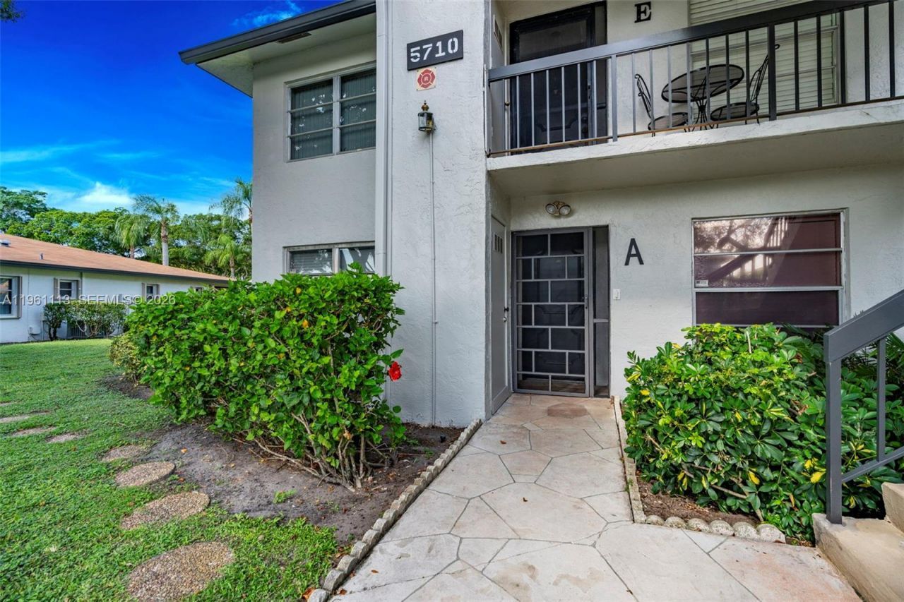 5710 Princess Palm Ct, Unit A, Delray Beach, FL 33484 Photo